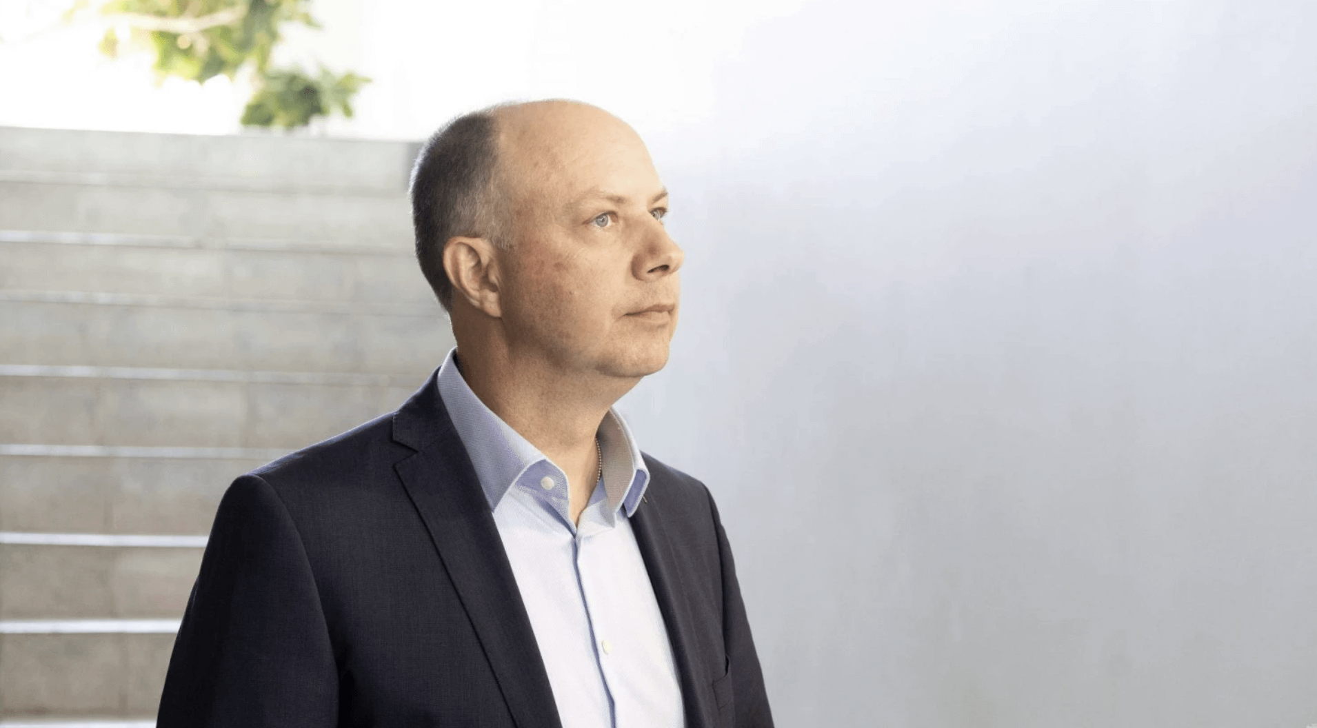 Kada nustosime sukinėti laikrodį ir gadinti žmonėms sveikatą?